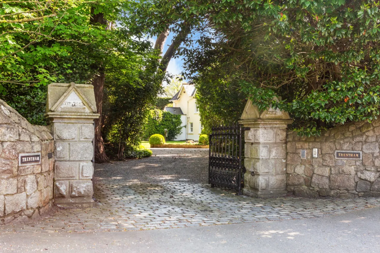 Photo of Trentham, Leopardstown Road, Foxrock, Dublin 18, D18 V2T6