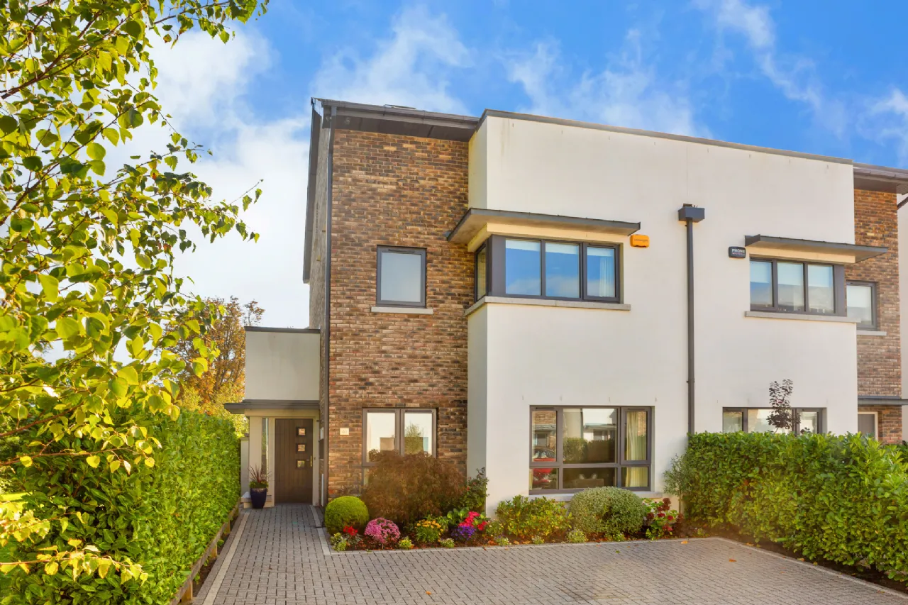 Photo of 41 Woodbank, Shankill, Dublin 18, D18XE86