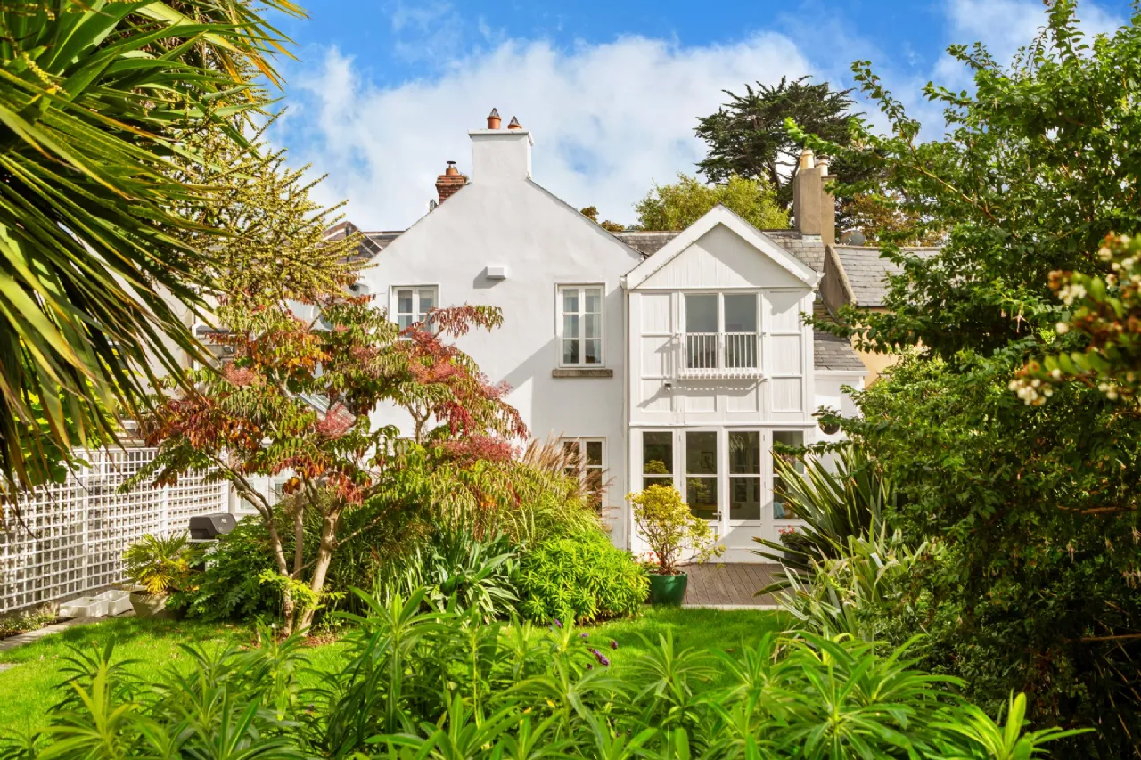 Photo of 35 Booterstown Avenue, Booterstown, Co. Dublin, A94 X2P9