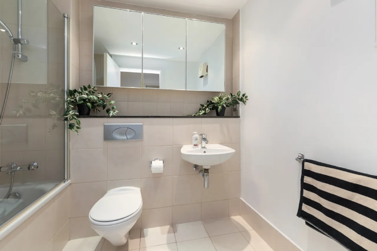 Photo of 17 Block 14 Gallery Quay, Grand Canal Dock, Dublin 2, D02 KV70