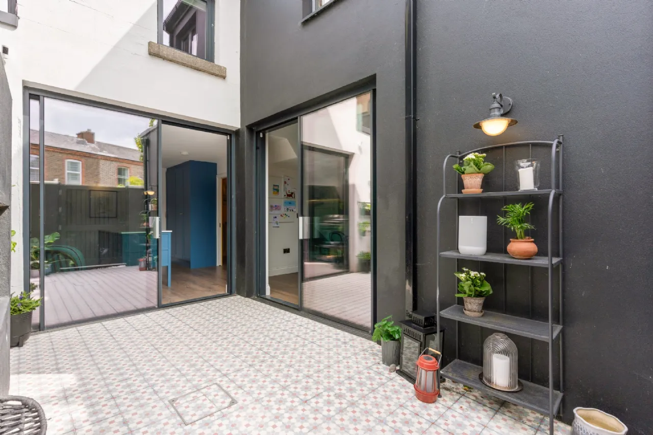 Photo of 1 Seaview, Pembroke Street, Irishtown, Dublin 4, D04 V2R3