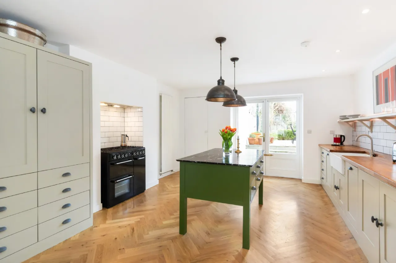 Photo of 17 Lower Prince Edward Terrace, Carysfort Avenue, Blackrock, Co Dublin, A94 K6R9