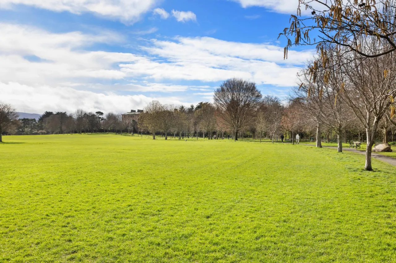 Photo of 17 Lower Prince Edward Terrace, Carysfort Avenue, Blackrock, Co Dublin, A94 K6R9