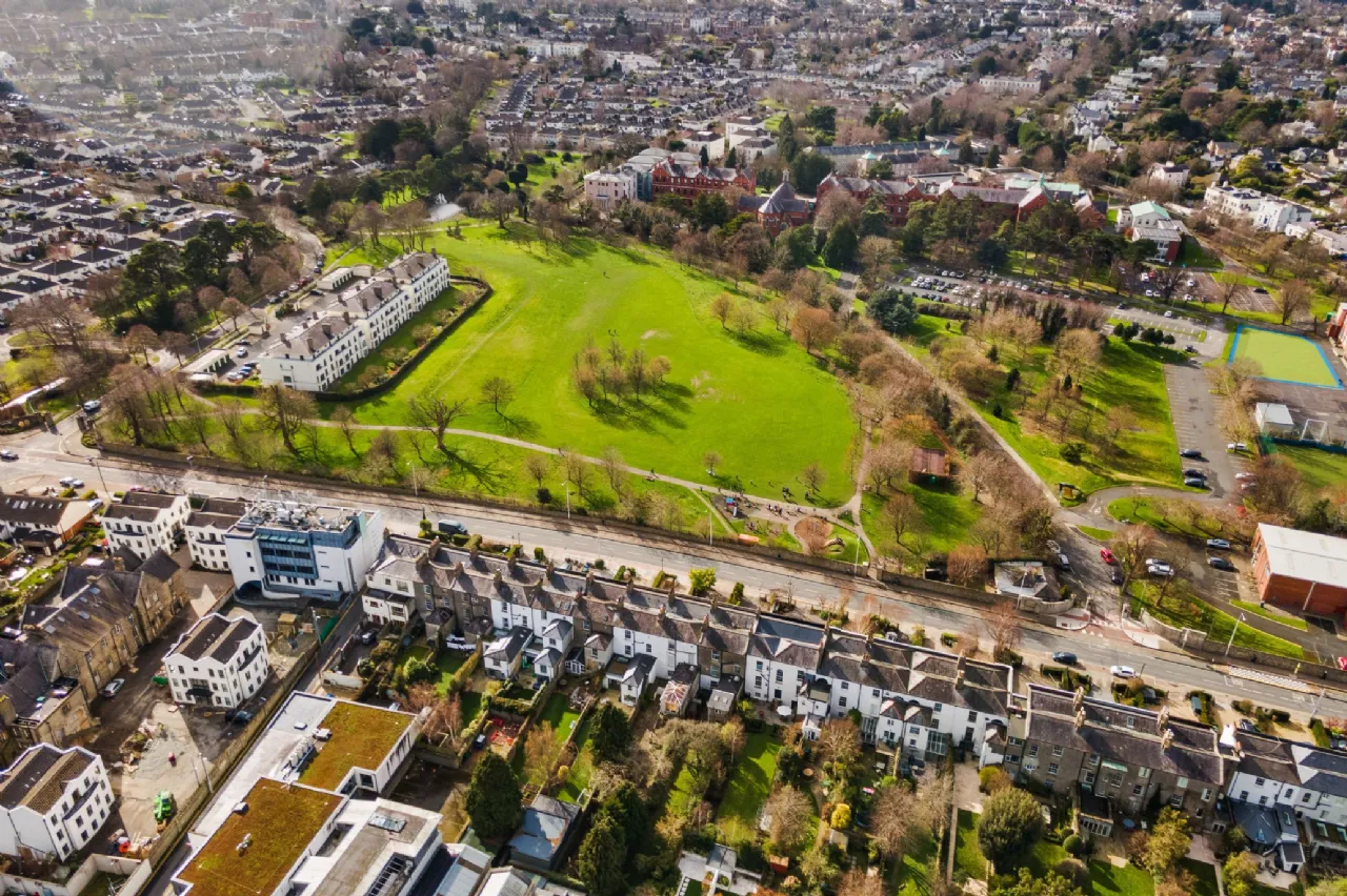 Photo of 17 Lower Prince Edward Terrace, Carysfort Avenue, Blackrock, Co Dublin, A94 K6R9