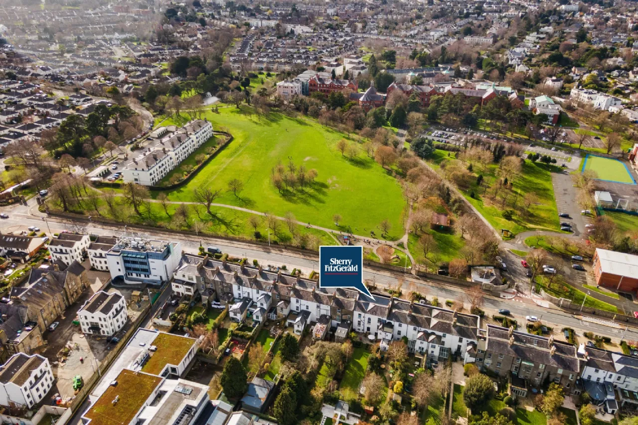 Photo of 17 Lower Prince Edward Terrace, Carysfort Avenue, Blackrock, Co Dublin, A94 K6R9