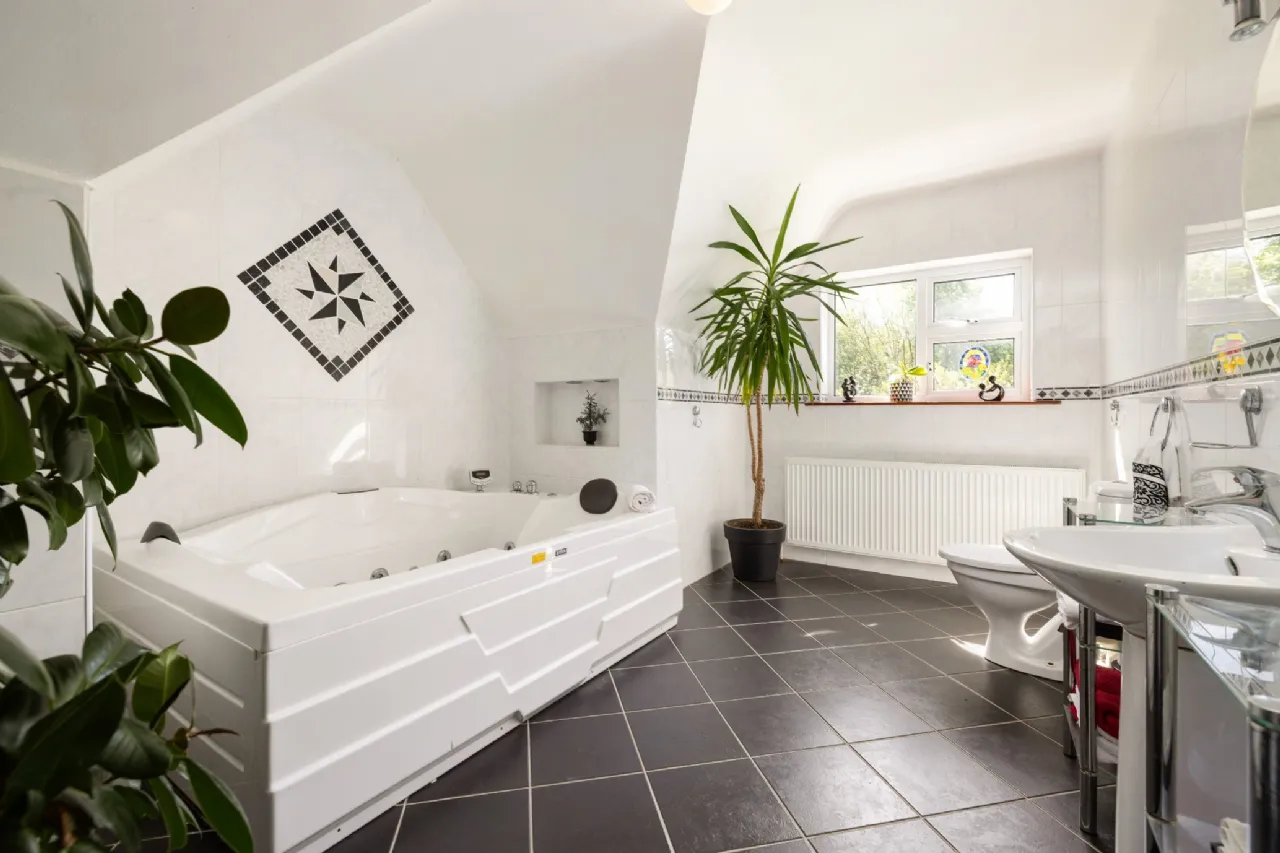 Photo of The Moorings, Bantry, Co Cork, P75 XE97