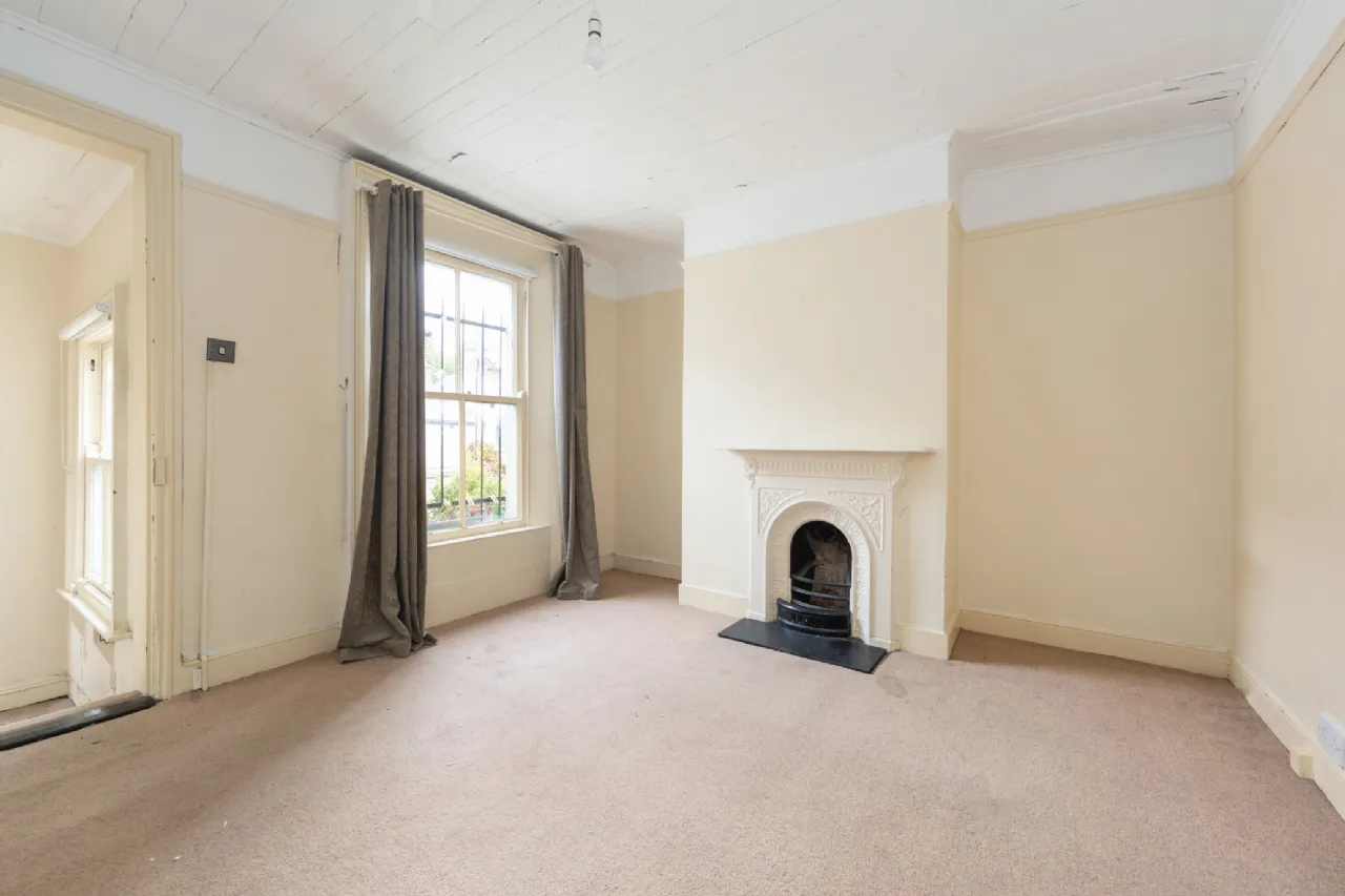 Photo of 12 Eastmoreland Place, Dublin 4, D04 FR13