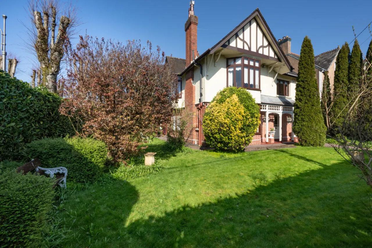 Photo of Glenair, Western Road, Cork, T12V6K4