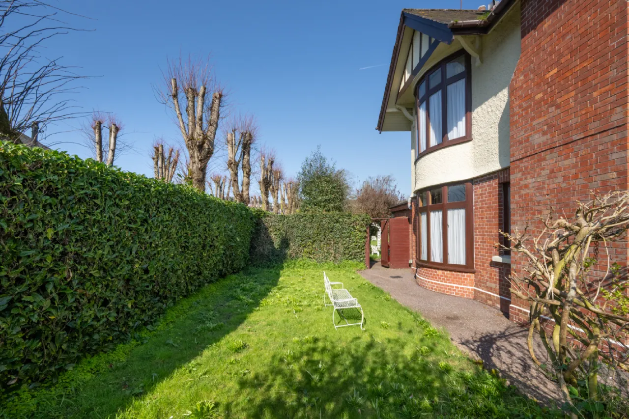 Photo of Glenair, Western Road, Cork, T12V6K4