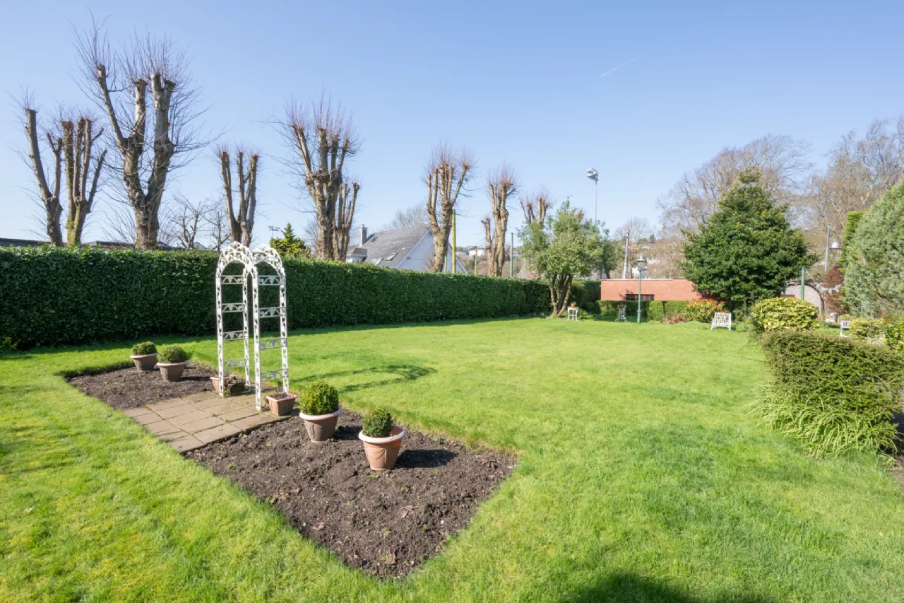 Photo of Glenair, Western Road, Cork, T12V6K4