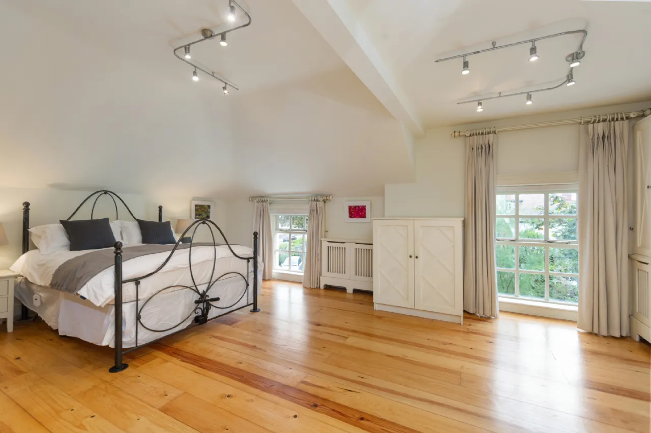 Photo of Strand Lodge, 5 Strand Road, Sandymount, Dublin 4, D04 X461