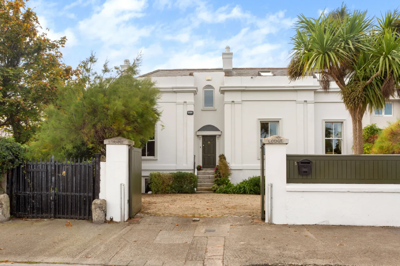 Photo of Strand Lodge, 5 Strand Road, Sandymount, Dublin 4, D04 X461