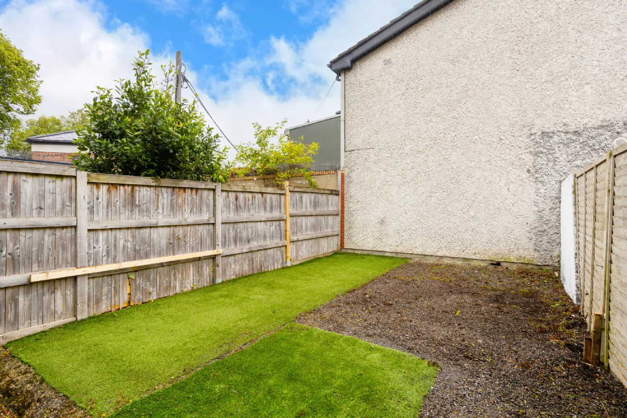 Photo of 11 Eastmoreland Place, Dublin 4, D04 XV18