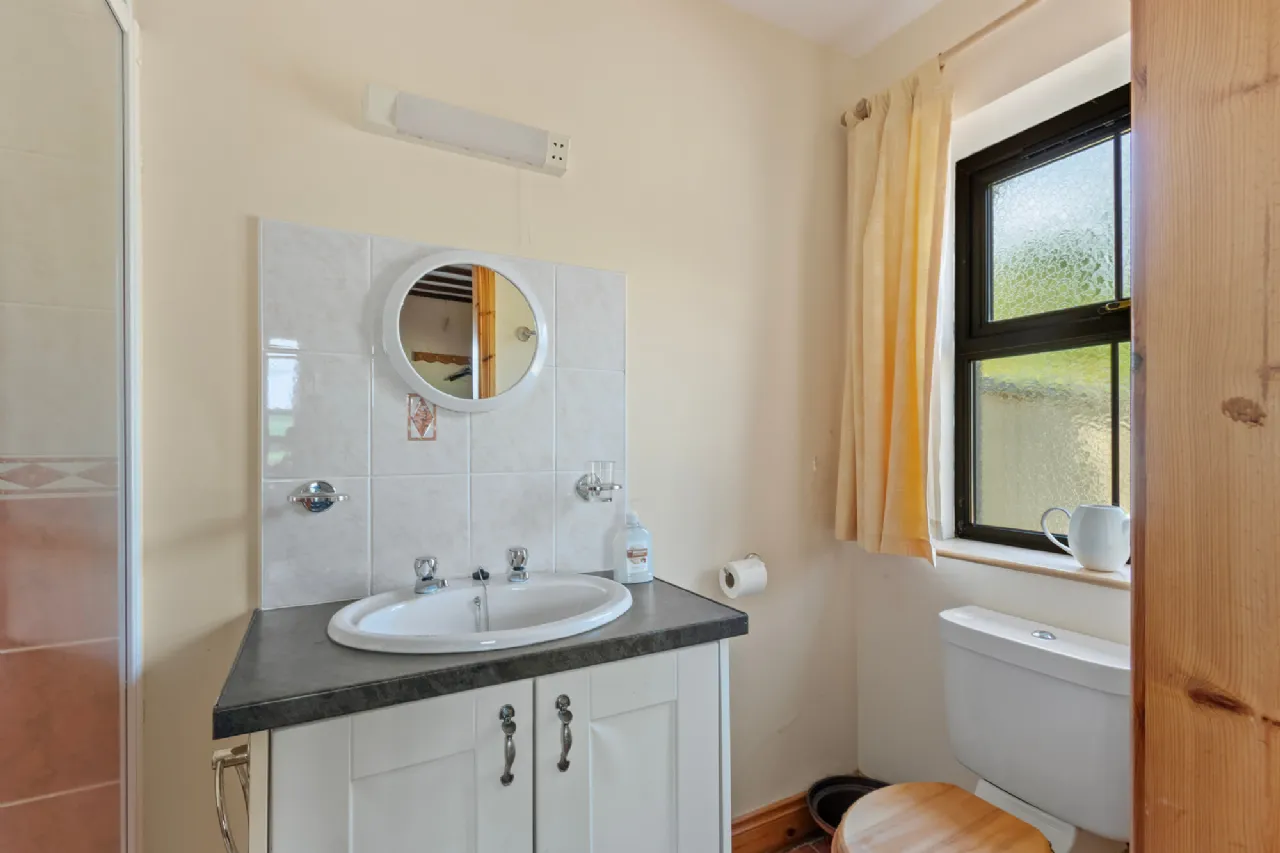 Photo of An Naomhóg, Inchinattin, Rosscarbery, Co Cork, P85 XW11