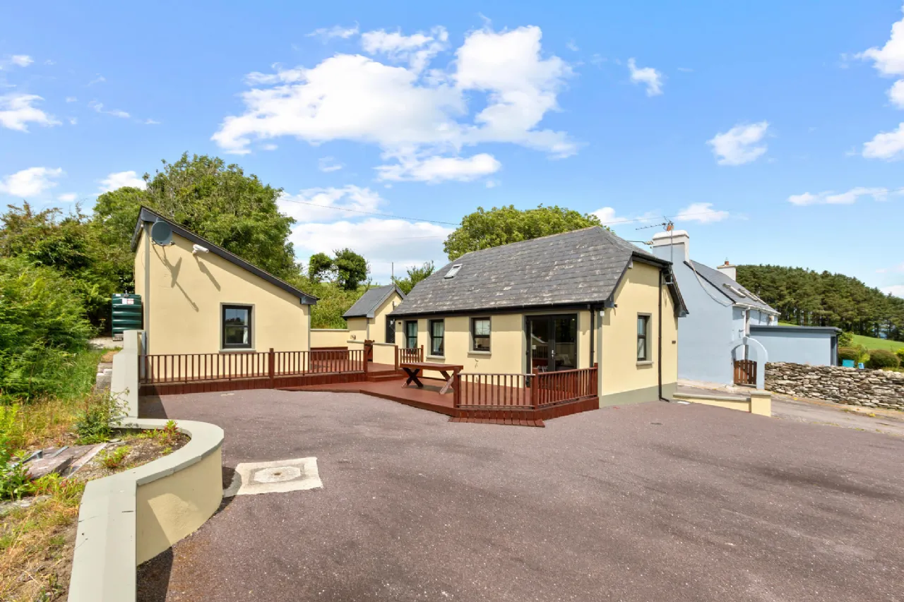 Photo of An Naomhóg, Inchinattin, Rosscarbery, Co Cork, P85 XW11