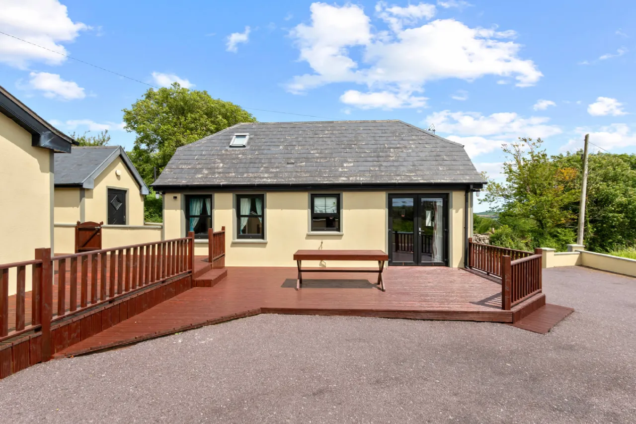 Photo of An Naomhóg, Inchinattin, Rosscarbery, Co Cork, P85 XW11