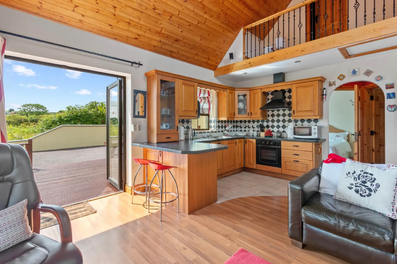 Photo of An Naomhóg, Inchinattin, Rosscarbery, Co Cork, P85 XW11