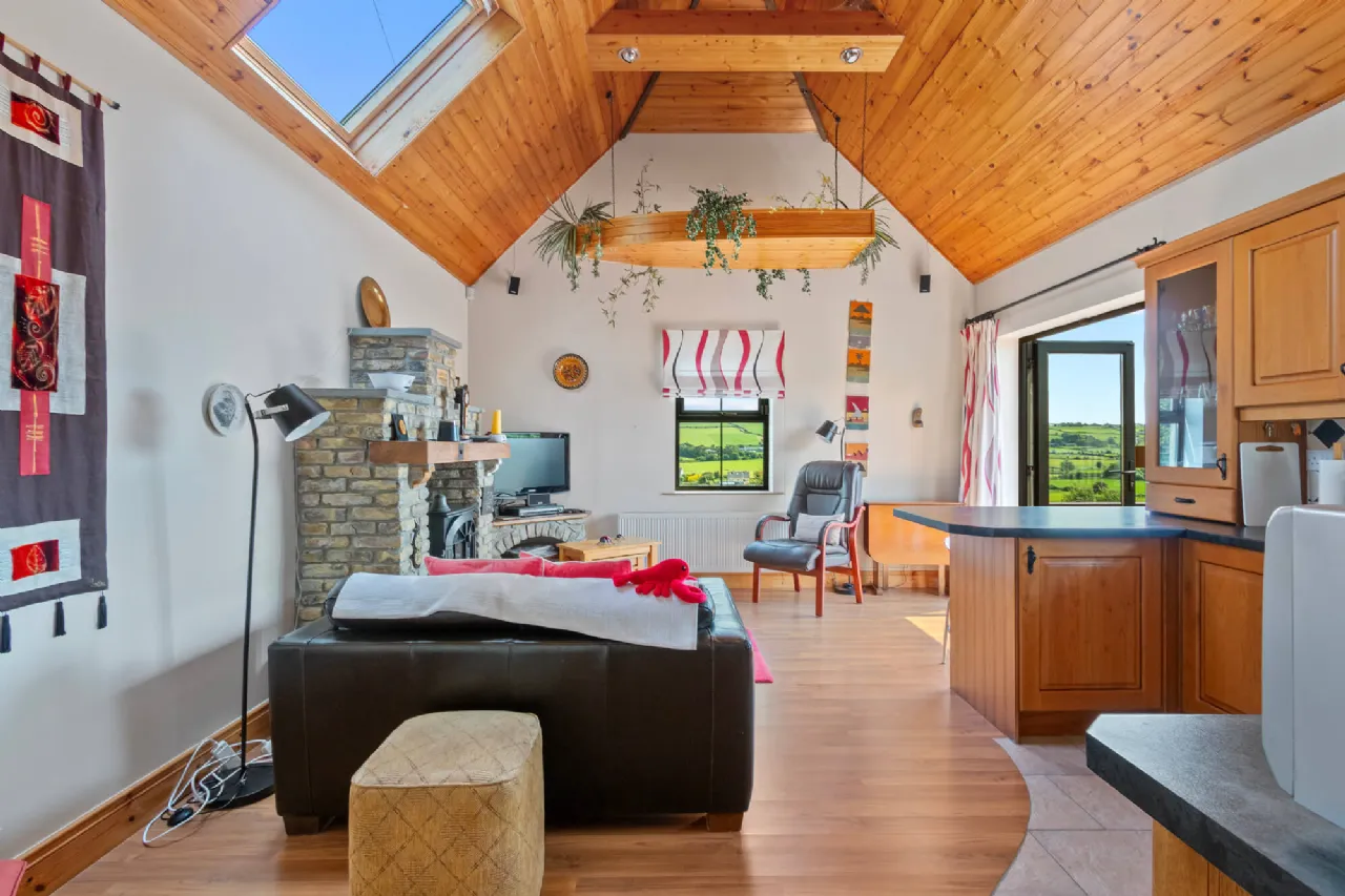 Photo of An Naomhóg, Inchinattin, Rosscarbery, Co Cork, P85 XW11