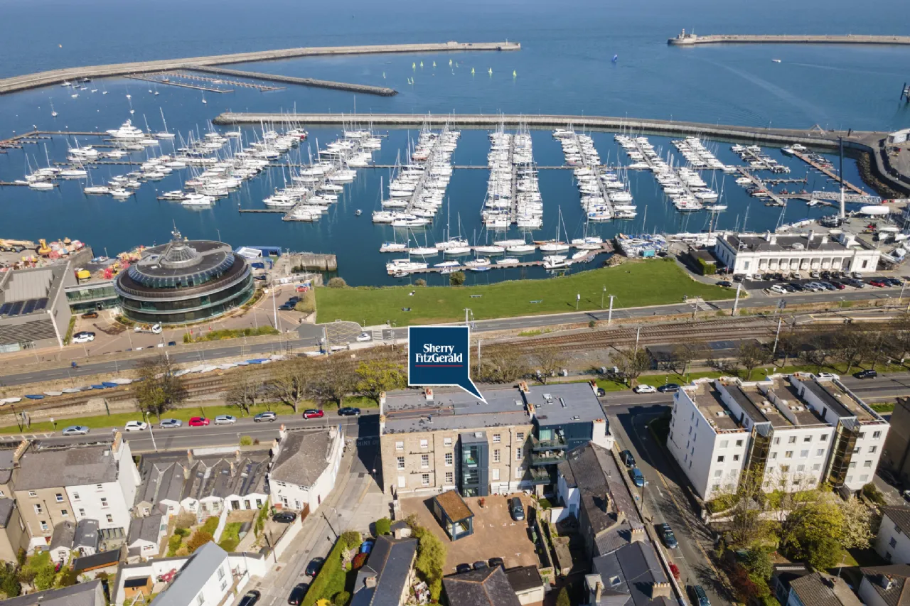 Photo of The Clipper, 8 Anglesea, Crofton Road, Dun Laoghaire, Co. Dublin, A96 K06X