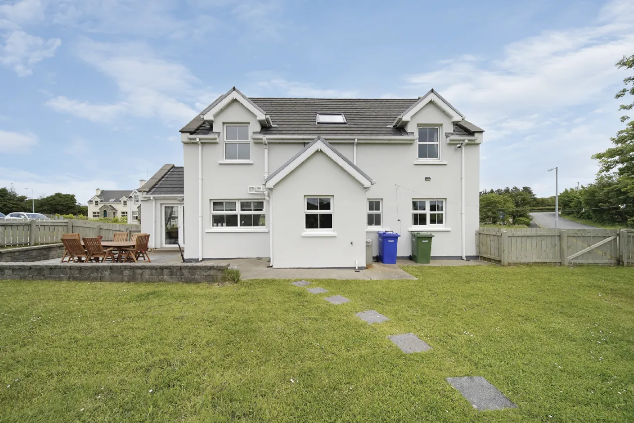 Photo of Sand Piper Lodge, 1 Ballymastocker Heights, Portsalon, Co. Donegal, F92X085